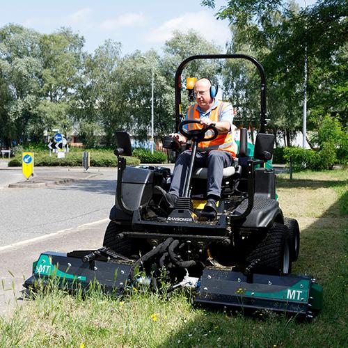 Ransome ride on outlet mower